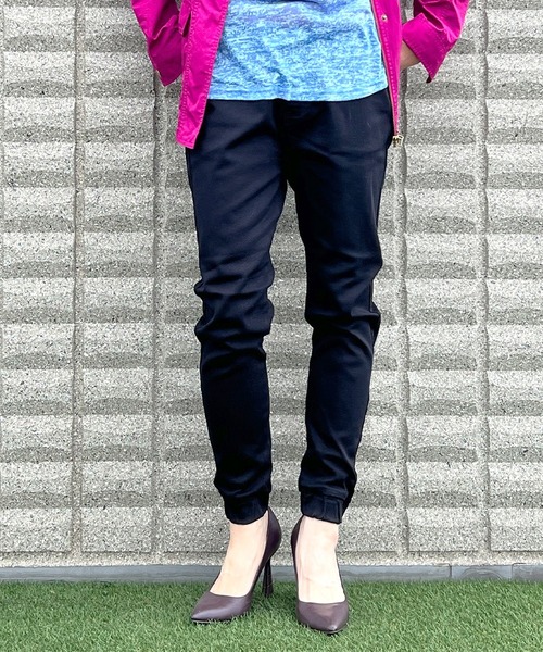 BEATJIVE（ビートジャイブ）の「ストレッチ デニム or コーデュロイ ジョガーパンツ イージーパンツ レディース（デニムパンツ・レディース・ネイビー/インディゴブルー/ライトブルー/ホワイト系その他/ベージュ/ブラック/ベージュ系その他/ブルー系その他2/ブルー系その他/バーガンディー/ブラック系その他/ベージュ系その他2/カーキ/ブルー系その他3/ブラック系その他2/ブラック系その他3・2/3/1）」の4枚目の写真