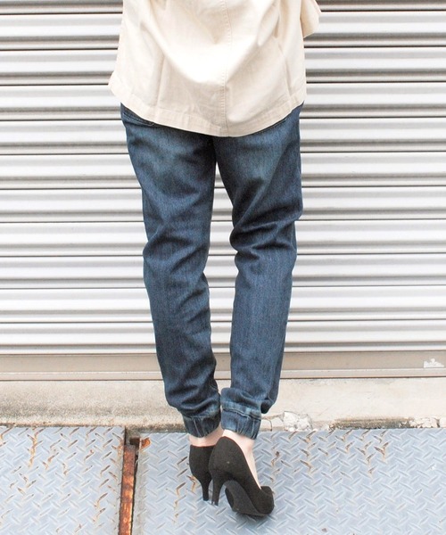 BEATJIVE（ビートジャイブ）の「ストレッチ デニム or コーデュロイ ジョガーパンツ イージーパンツ レディース（デニムパンツ・レディース・ネイビー/インディゴブルー/ライトブルー/ホワイト系その他/ベージュ/ブラック/ベージュ系その他/ブルー系その他2/ブルー系その他/バーガンディー/ブラック系その他/ベージュ系その他2/カーキ/ブルー系その他3/ブラック系その他2/ブラック系その他3・2/3/1）」の19枚目の写真