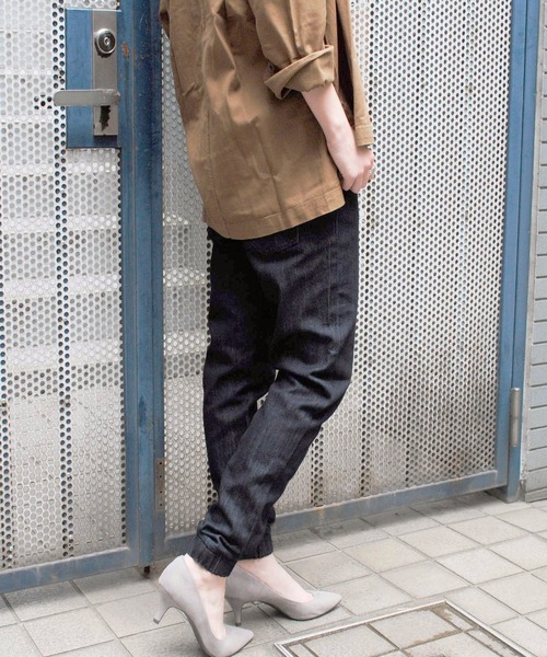 BEATJIVE（ビートジャイブ）の「ストレッチ デニム or コーデュロイ ジョガーパンツ イージーパンツ レディース（デニムパンツ・レディース・ネイビー/インディゴブルー/ライトブルー/ホワイト系その他/ベージュ/ブラック/ベージュ系その他/ブルー系その他2/ブルー系その他/バーガンディー/ブラック系その他/ベージュ系その他2/カーキ/ブルー系その他3/ブラック系その他2/ブラック系その他3・2/3/1）」の17枚目の写真