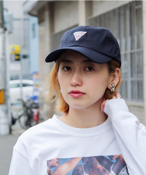 Guess（ゲス）の「【GUESS】TWILL LOW CAP / 【ゲス】ツイル　ロウ　キャップ（キャップ・メンズ・ホワイト/ブラック/ベージュ/ネイビー/ライトグリーン/ライトパープル/ワインレッド/ピンク・FREE）」の5枚目の写真