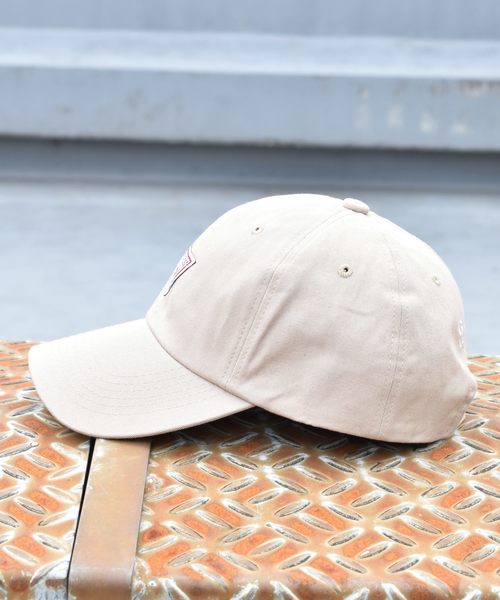 Guess（ゲス）の「【GUESS】TWILL LOW CAP / 【ゲス】ツイル　ロウ　キャップ（キャップ・メンズ・ホワイト/ブラック/ベージュ/ネイビー/ライトグリーン/ライトパープル/ワインレッド/ピンク・FREE）」の9枚目の写真