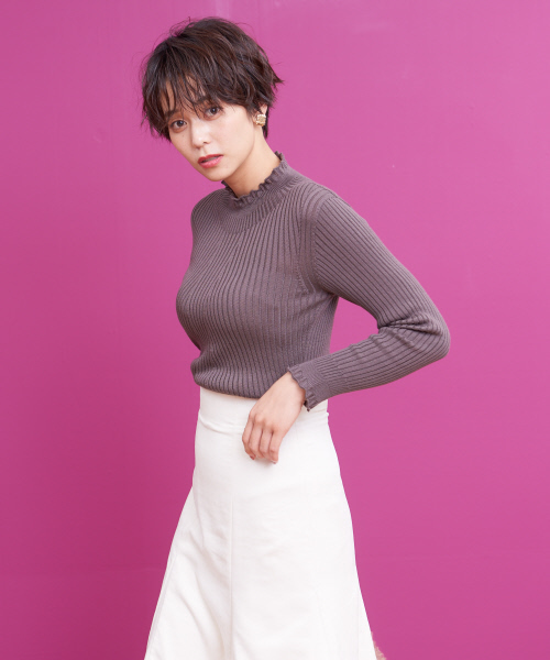 Rouge vif(ルージュ・ヴィフ)の「スカラップハイネックリブニット(ニット/セーター)」|チャコールグレー