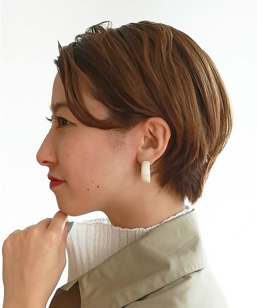 TODAYFUL（トゥデイフル）の「ニュアンスマーブルピアス（ピアス（両耳用）・レディース・ホワイト/オリーブ/モカ・FREE）」の5枚目の写真