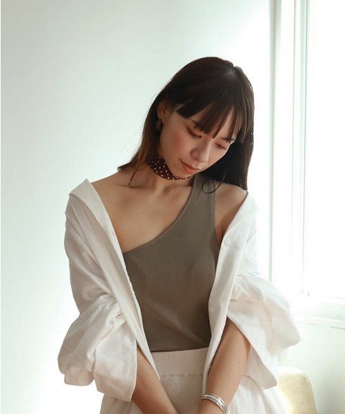 TODAYFUL（トゥデイフル）の「ニュアンスマーブルピアス（ピアス（両耳用）・レディース・ホワイト/オリーブ/モカ・FREE）」の7枚目の写真