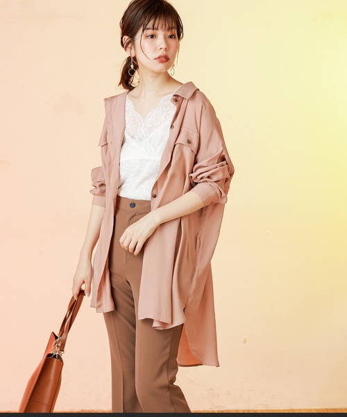 natural couture(ナチュラルクチュール)の「【WEB限定カラー有り】ベルト付きてろっとBIGシャツ(シャツ/ブラウス・レディース・ブラウン/ピンク/アイボリー/ミント・FREE)」の20枚目の写真