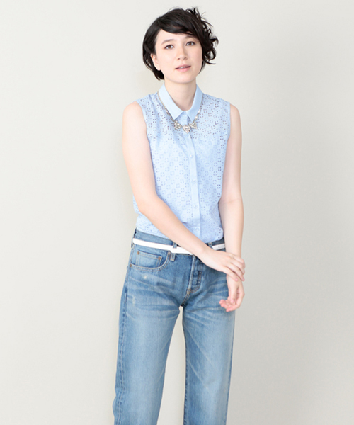 ELFORBR（エルフォーブル）の「【InRed６月号掲載】リーフエンブロイダリーノースリーブシャツ（シャツ/ブラウス・レディース・ホワイト/サックスブルー・38）」の10枚目の写真