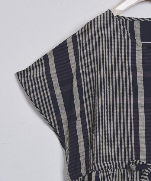 ✨美品✨ユナイテッドアローズ　ギャザー Vネック ワンピース M 定価2.8万 ユナイテッドアローズUBCS ギャザー Vネック ワンピースネイビー
