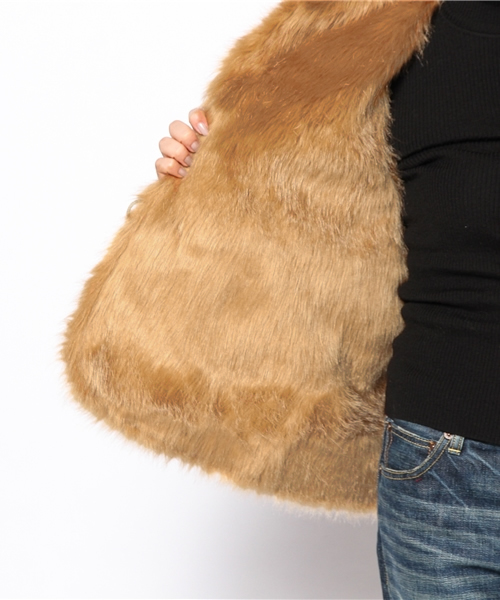 BEAMS BOY（ビームスボーイ）の「◎BEAMS BOY / フェイクファー VEST（ベスト・レディース・カーキ/レッド/ブルー・ONE SIZE）」の15枚目の写真