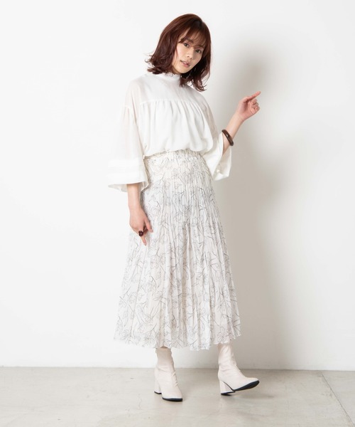 WEGO（ウィゴー）の「WEGO/アンニュイフラワープリーツスカート（スカート・レディース・ホワイト・FREE）」の7枚目の写真