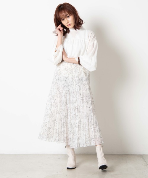 WEGO（ウィゴー）の「WEGO/アンニュイフラワープリーツスカート（スカート・レディース・ホワイト・FREE）」の4枚目の写真