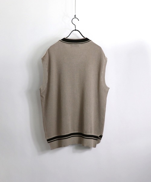 Confirm(コンファーム)の「Vネックニットベスト【Confirm】(ベスト・メンズ・ブラック/ベージュ/グレー・M/L)」の22枚目の写真