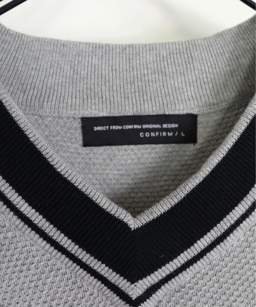 Confirm(コンファーム)の「Vネックニットベスト【Confirm】(ベスト・メンズ・ブラック/ベージュ/グレー・M/L)」の13枚目の写真