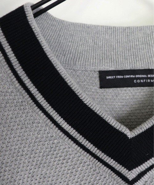 Confirm(コンファーム)の「Vネックニットベスト【Confirm】(ベスト・メンズ・ブラック/ベージュ/グレー・M/L)」の14枚目の写真