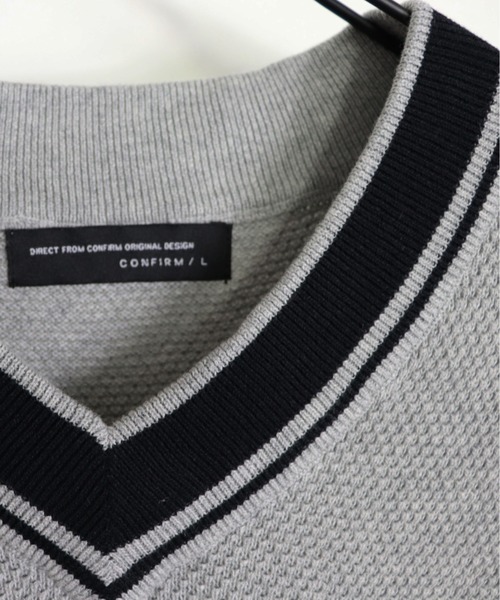Confirm(コンファーム)の「Vネックニットベスト【Confirm】(ベスト・メンズ・ブラック/ベージュ/グレー・M/L)」の15枚目の写真