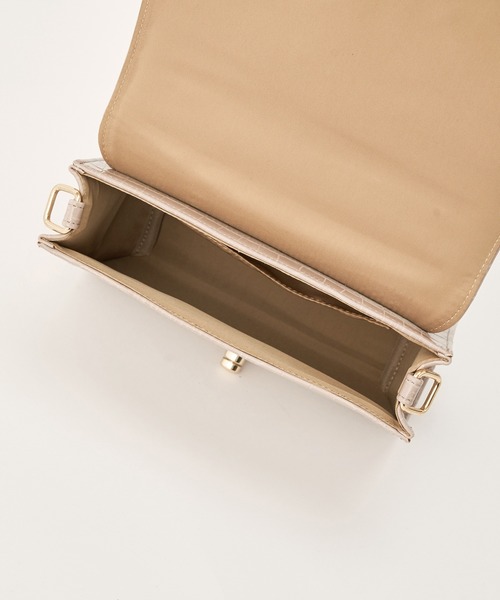 one after another NICE CLAUP(ワンアフターアナザーナイスクラップ)の「2wayクロコスクエアバッグ(ショルダーバッグ・レディース・ベージュ/モカ/アイボリー・FREE)」の16枚目の写真