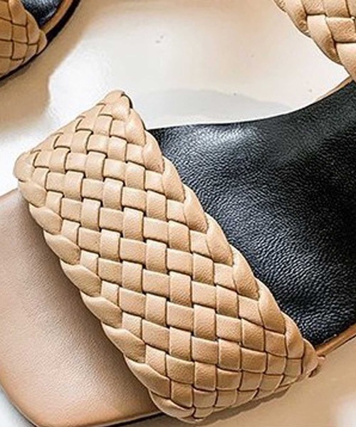 LUGG NAGG(ラグナグ)の「編込みスクエアトゥミュールサンダル(サンダル・レディース・ブラック/ベージュ・23.5cm/23.0cm/24.0cm/24.5cm)」の8枚目の写真
