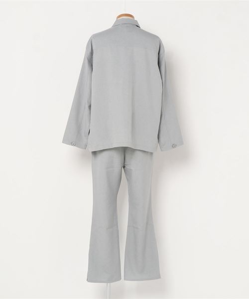 Beno（ビーノ）の「ポリトロ / W テーラード シャツ ジャケット × スリット フレアパンツ（セットアップ・メンズ・ライトベージュ/ブラック/ダークベージュ/ライトグレー/アッシュブラウン・L/M）」の6枚目の写真