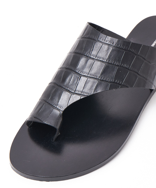 Au BANNISTER（オゥバニスター）の「★トングサンダル（サンダル・レディース・ホワイト/ブラック/ピンクゴールド・S/M/L）」の6枚目の写真