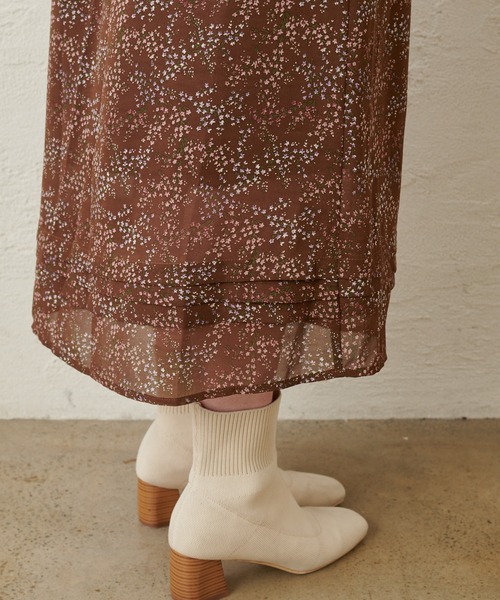 natural couture（ナチュラルクチュール）の「タックディテールVネックワンピース（ワンピース・レディース・ブラウン/その他1/その他2/その他3/レンガ・FREE）」の16枚目の写真