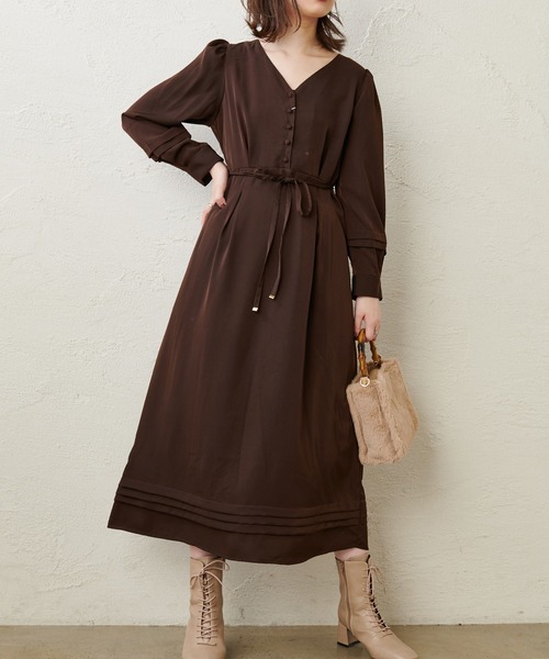 natural couture（ナチュラルクチュール）の「タックディテールVネックワンピース（ワンピース・レディース・ブラウン/その他1/その他2/その他3/レンガ・FREE）」の10枚目の写真