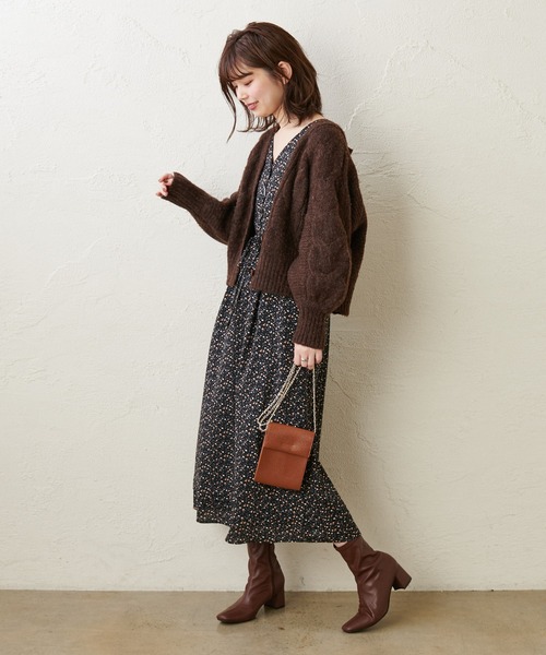 natural couture（ナチュラルクチュール）の「タックディテールVネックワンピース（ワンピース・レディース・ブラウン/その他1/その他2/その他3/レンガ・FREE）」の22枚目の写真