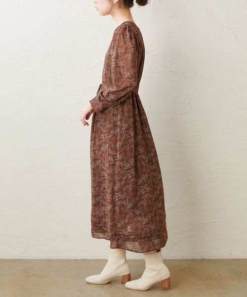 natural couture（ナチュラルクチュール）の「タックディテールVネックワンピース（ワンピース・レディース・ブラウン/その他1/その他2/その他3/レンガ・FREE）」の9枚目の写真