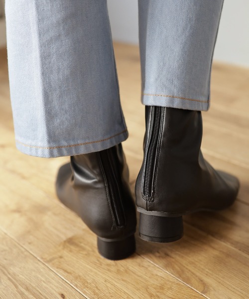 SESTO（セスト）の「ローヒールスリムストレッチショートブーツ（ブーツ・レディース・ダークブラウン/アイボリー/グレイッシュベージュ/ブラック/シルバー/ブラック系その他/ブラウン系その他・LL/3L/S/L/M）」の14枚目の写真