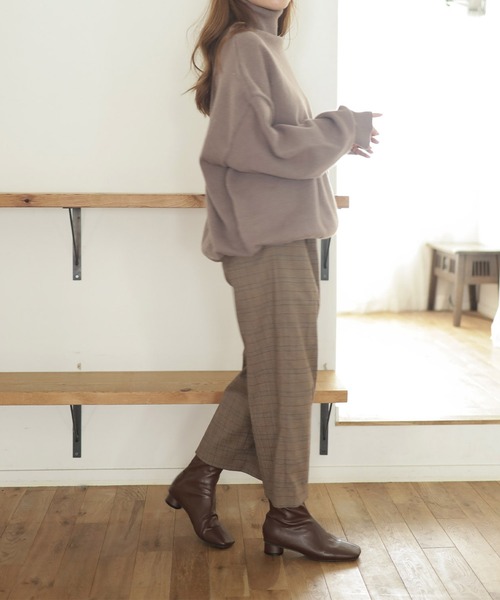 SESTO（セスト）の「ローヒールスリムストレッチショートブーツ（ブーツ・レディース・ダークブラウン/アイボリー/グレイッシュベージュ/ブラック/シルバー/ブラック系その他/ブラウン系その他・LL/3L/S/L/M）」の17枚目の写真