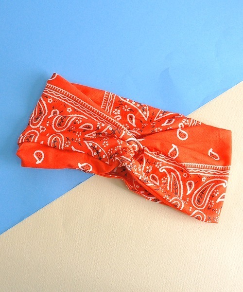 VIBGYOR Women（ヴィブジョー　ウィメン）の「【urge select】ペイズリー柄 プリント ワイド ヘアバンド【11色展開】（ヘアバンド・レディース・ホワイト/ブラック/ネイビー/レッド/ブルー/ブラウン/オレンジ/グレー/グリーン/ベビーピンク/ピンク/イエロー・FREE）」の12枚目の写真
