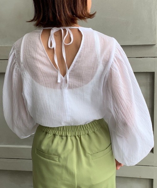 moment+（モーメントプラス）の「綿楊柳バックリボンボリュームスリーブブラウス（シャツ/ブラウス・レディース・オフホワイト/ナチュラル/グリーン/パープル/オレンジ/ブラウン/ブラック・M）」の8枚目の写真