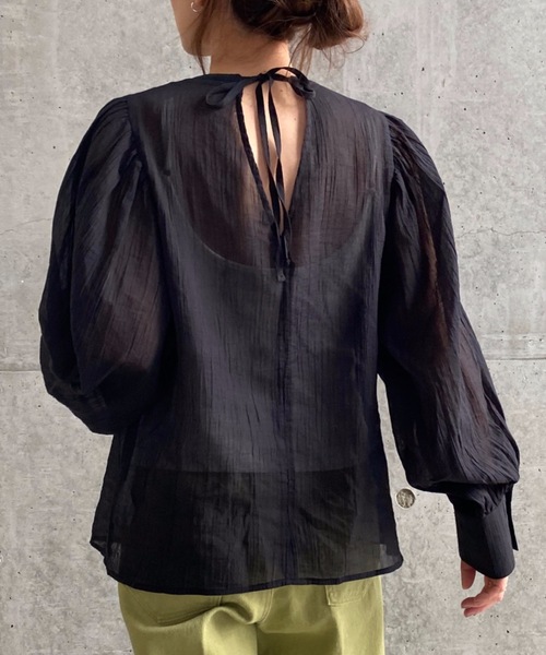 moment+（モーメントプラス）の「綿楊柳バックリボンボリュームスリーブブラウス（シャツ/ブラウス・レディース・オフホワイト/ナチュラル/グリーン/パープル/オレンジ/ブラウン/ブラック・M）」の13枚目の写真