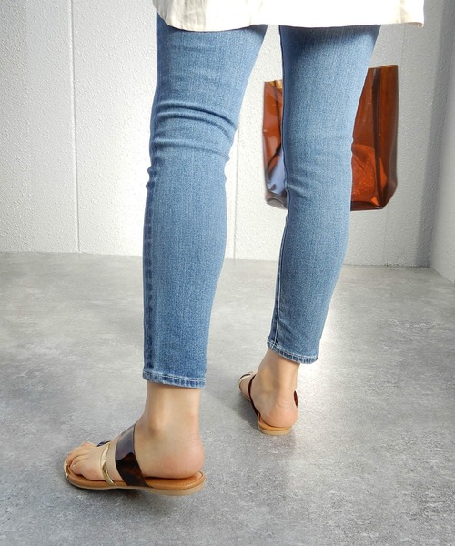 minia（ミニア）の「ゴールドキャップ親指リングサンダル/フラットサンダル　◇（サンダル・レディース・ブラック/アイボリー/クリアブラック/クリア/クリアブラウン・LL/S/M/L）」の18枚目の写真