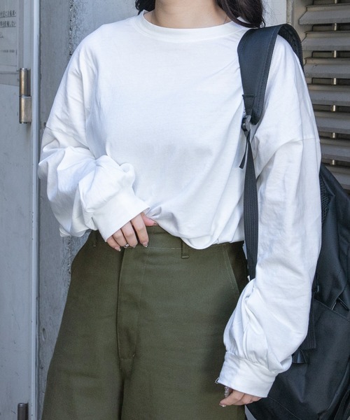 PairPair（ペアペア）の「USAコットンベーシックロンT(ユニセックス)（Tシャツ/カットソー・レディース・オフホワイト/ミント/スミクロ/グレイッシュベージュ/グレイッシュブルー・MEDIUM/LARGE）」の2枚目の写真