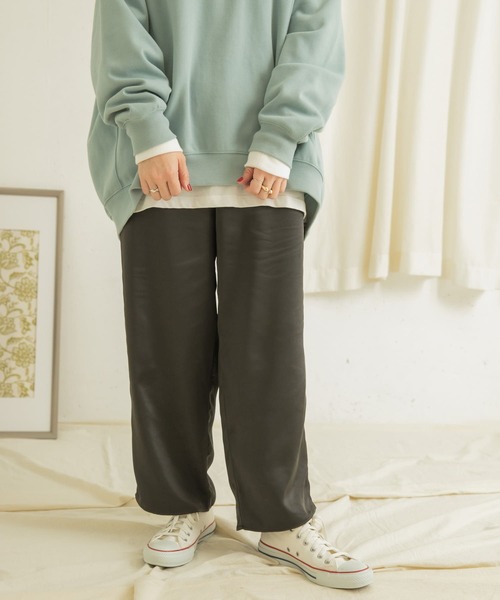 ITEMS URBANRESEARCH（アイテムズ アーバンリサーチ）の「サテンイージーパンツ（その他パンツ・レディース・グリーン/ベージュ/ブラック/モカ・LARGE/SMALL/MEDIUM）」の13枚目の写真