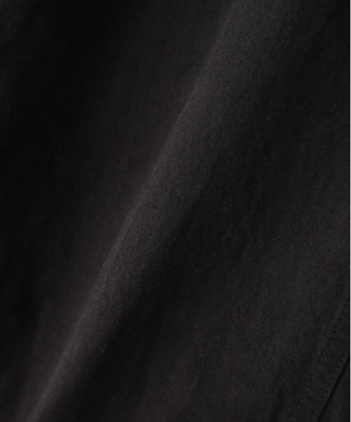 MHL.（エムエイチエル）の「COTTON LINEN PLAIN WEAVE（ブルゾン・レディース・ブラック/モカ・1/2）」の5枚目の写真