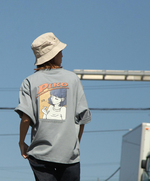 Piko（ピコ）の「【別注】【PIKO】古着風 指ハートガール イージーケア 高密度ビッグシルエットイラストTシャツ（Tシャツ/カットソー・レディース・ホワイト/ブラック/ベージュ/ネイビー/ピンク/ブルー/グリーン・MEDIUM/LARGE）」の22枚目の写真