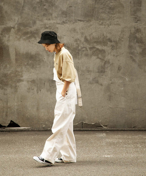 Piko（ピコ）の「【別注】【PIKO】古着風 指ハートガール イージーケア 高密度ビッグシルエットイラストTシャツ（Tシャツ/カットソー・レディース・ホワイト/ブラック/ベージュ/ネイビー/ピンク/ブルー/グリーン・MEDIUM/LARGE）」の11枚目の写真