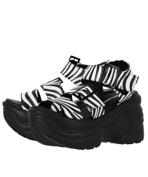 ANAP GiRL(アナップガール)の「ロゴ刺繍厚底ベルトサンダル(サンダル・キッズ・ブラック/ホワイト×ブラック・L/M/S)」の10枚目の写真