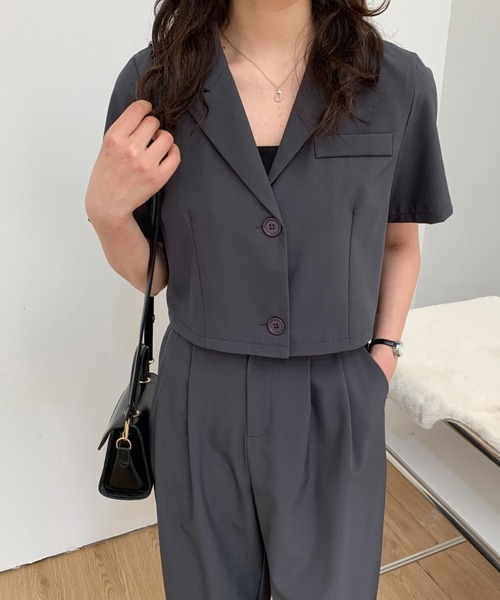 ABITOKYO（アビトーキョー）の「ショート丈ジャケットタックパンツセットアップ（テーラードジャケット・レディース・ブラック/グレー/ベージュ・M/L）」の14枚目の写真