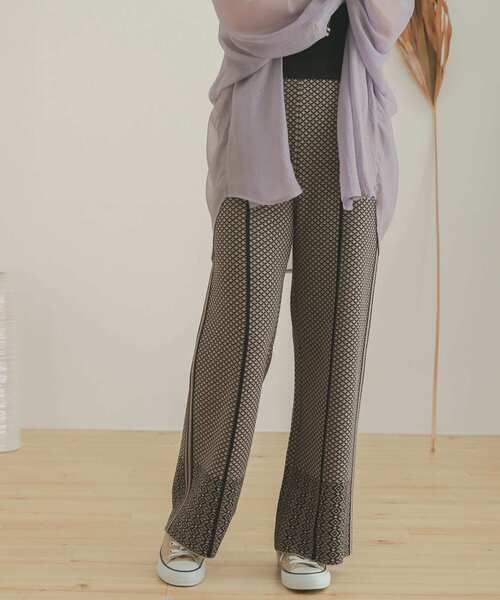 SENSE OF PLACE by URBAN RESEARCH(センスオブプレイスバイアーバンリサーチ)の「ジャガードニットパンツ(その他パンツ・レディース・パープル系その他/ブラック系その他/ブラウン系その他・ONE)」の16枚目の写真