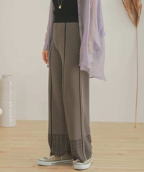 SENSE OF PLACE by URBAN RESEARCH(センスオブプレイスバイアーバンリサーチ)の「ジャガードニットパンツ(その他パンツ・レディース・パープル系その他/ブラック系その他/ブラウン系その他・ONE)」の18枚目の写真