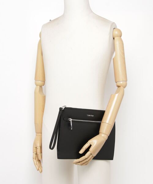 Calvin Klein（カルバン・クライン）の「ミニマリズム ポーチ（クラッチバッグ・メンズ・ブラック・FREE）」の3枚目の写真