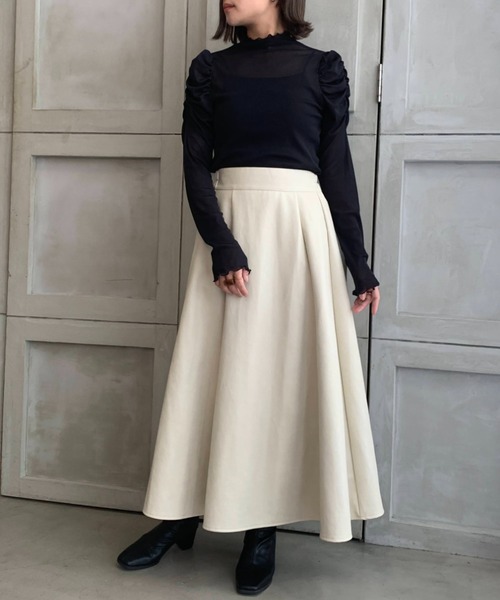 moment+（モーメントプラス）の「シアータートルメローパワーショルダープルオーバー（Tシャツ/カットソー・レディース・ブラック/オフホワイト/グレイッシュベージュ/カーキ/ライトグリーン/ブラウン・M/L）」の21枚目の写真