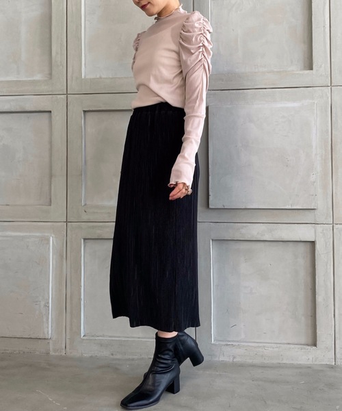 moment+（モーメントプラス）の「シアータートルメローパワーショルダープルオーバー（Tシャツ/カットソー・レディース・ブラック/オフホワイト/グレイッシュベージュ/カーキ/ライトグリーン/ブラウン・M/L）」の16枚目の写真