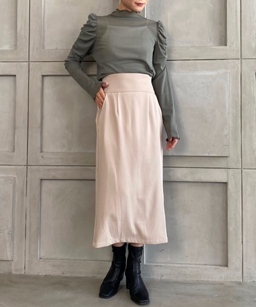 moment+（モーメントプラス）の「シアータートルメローパワーショルダープルオーバー（Tシャツ/カットソー・レディース・ブラック/オフホワイト/グレイッシュベージュ/カーキ/ライトグリーン/ブラウン・M/L）」の17枚目の写真