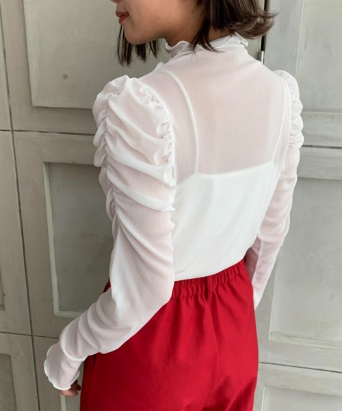 moment+（モーメントプラス）の「シアータートルメローパワーショルダープルオーバー（Tシャツ/カットソー・レディース・ブラック/オフホワイト/グレイッシュベージュ/カーキ/ライトグリーン/ブラウン・M/L）」の7枚目の写真