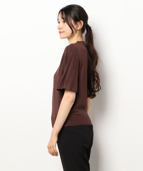 Te chichi（テチチ）の「12G袖プリーツプルオーバー（シャツ/ブラウス・レディース・ブラック/ブラウン/カーキ・ﾌﾘ-）」の4枚目の写真