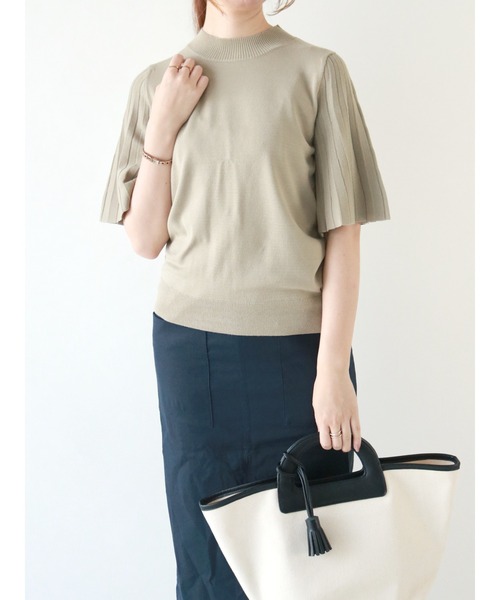 Te chichi（テチチ）の「12G袖プリーツプルオーバー（シャツ/ブラウス・レディース・ブラック/ブラウン/カーキ・ﾌﾘ-）」の3枚目の写真