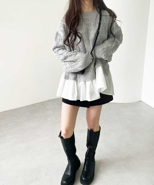 GeeRA(ジーラ)の「レイヤード風ケーブルニットトップス(ニット/セーター・レディース・モカ/ライトグレー・MEDIUM/LARGE/X-LARGE)」の5枚目の写真