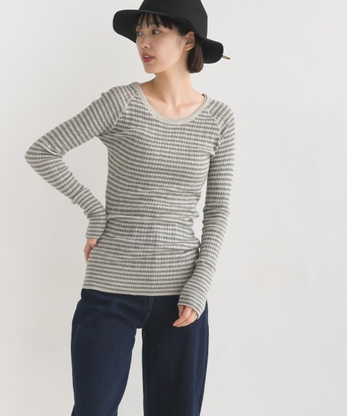 OMNES(オムネス)の「ランダムテレコニット クルーネック(ニット/セーター・レディース・ホワイト/チャコール/グレイッシュベージュ/グレー/ブラック/ブラック系その他/グリーン系その他/ホワイト系その他/オートミール/グレー系その他・FREE)」の6枚目の写真